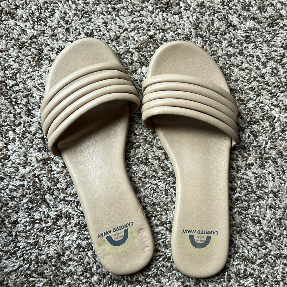 Chelsea & violet sandals